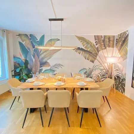 Luxomes: Tropical Style - Old Town - Apartment Ingolstadt