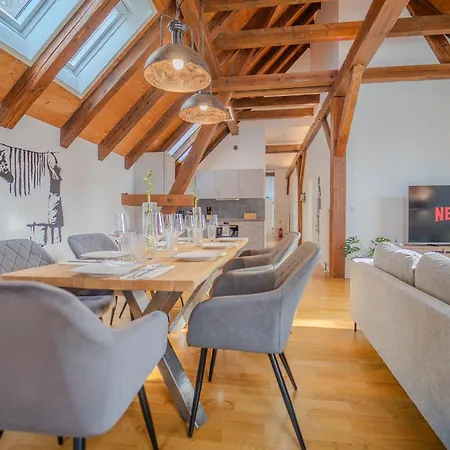 Luxomes - Tropical & Streetart Style - Old Town - Appartement Ingolstadt